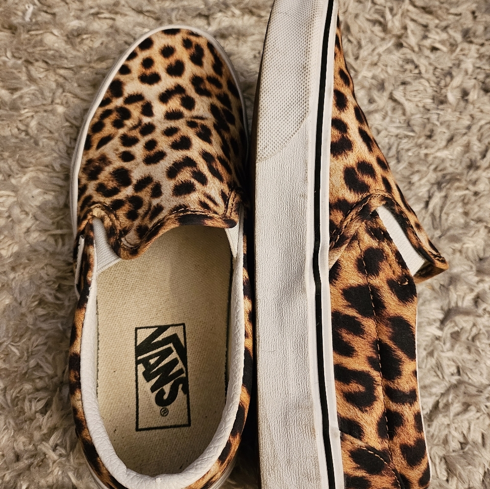Vans - Picture 3 of 4